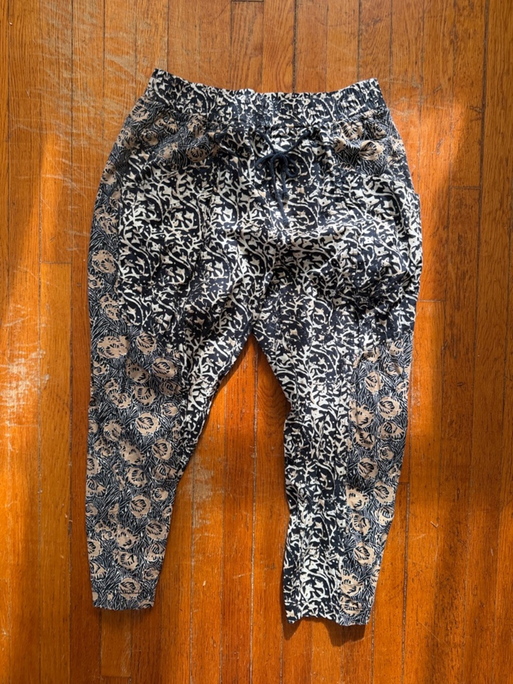 Free People Navy and Cream Botanical Print Joggers